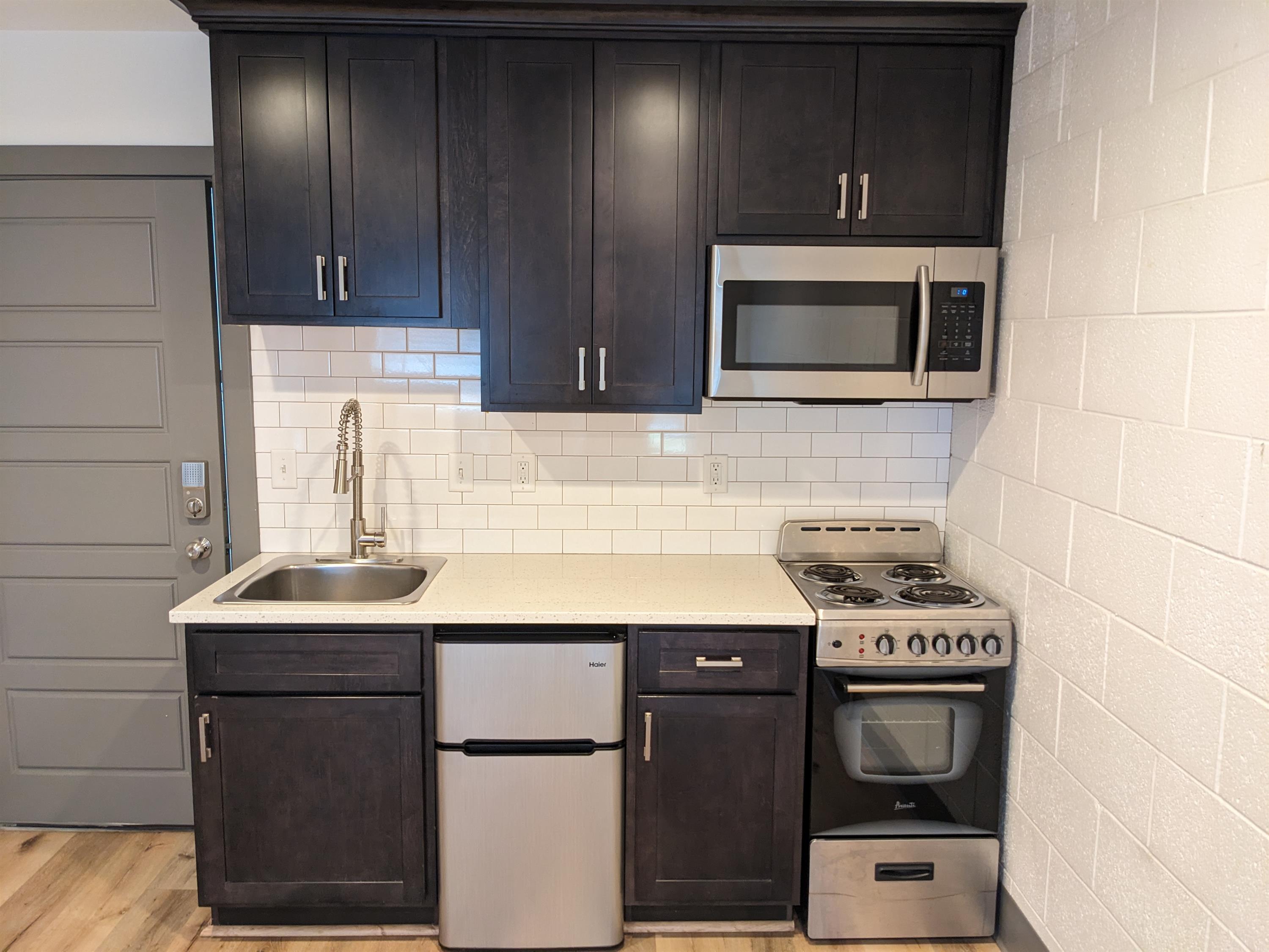 1076 East 200 South.,11